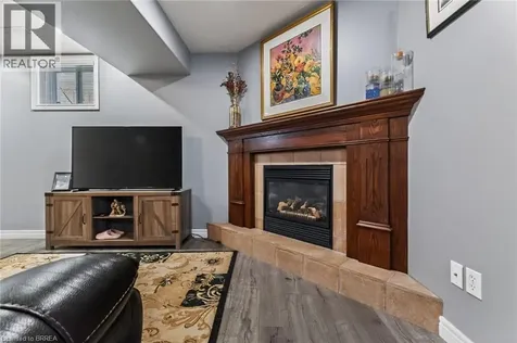 62 Varley Crescent Brantford ON N3R 7Z7