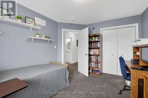 17 Bridle Path St. Thomas ON N5R 0B4