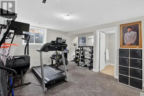 17 Bridle Path St. Thomas ON N5R 0B4