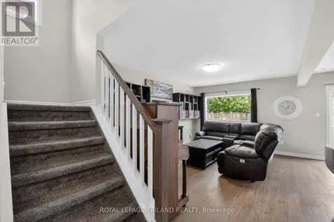 17 Bridle Path St. Thomas ON N5R 0B4