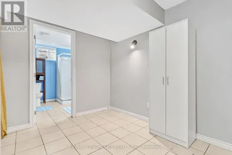 67 Ralgreen Crescent Kitchener ON N2M 1V1