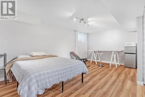 67 Ralgreen Crescent Kitchener ON N2M 1V1