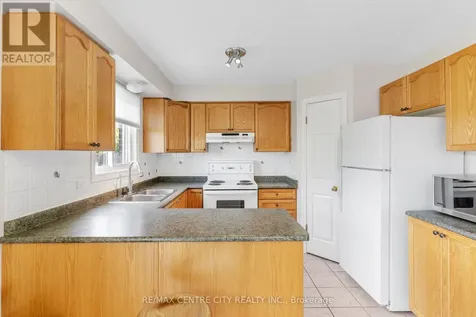 67 Ralgreen Crescent Kitchener ON N2M 1V1