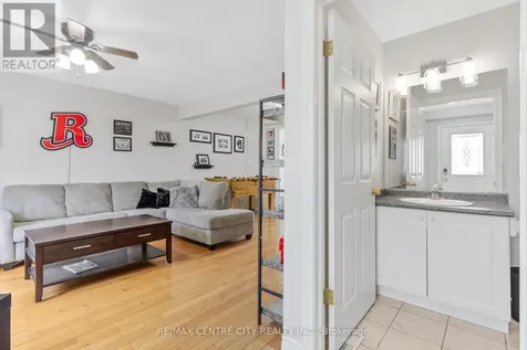 67 Ralgreen Crescent Kitchener ON N2M 1V1