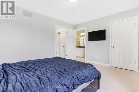 67 Ralgreen Crescent Kitchener ON N2M 1V1