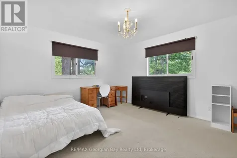 329 Glenbrook Drive Midland ON L4R 5G4