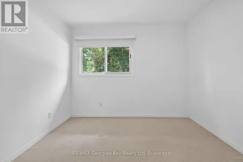 329 Glenbrook Drive Midland ON L4R 5G4