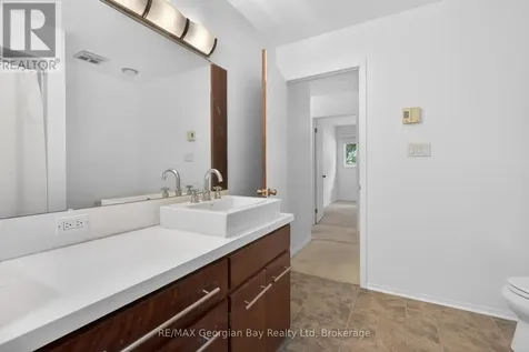 329 Glenbrook Drive Midland ON L4R 5G4