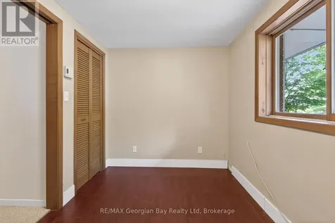 329 Glenbrook Drive Midland ON L4R 5G4