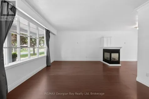 329 Glenbrook Drive Midland ON L4R 5G4