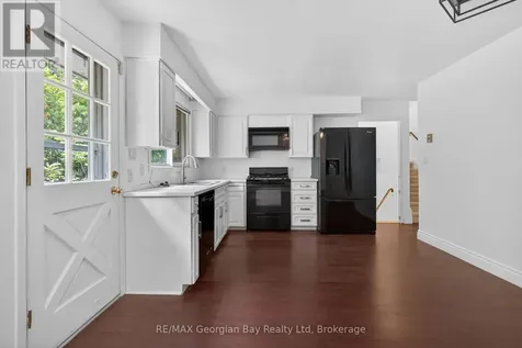 329 Glenbrook Drive Midland ON L4R 5G4