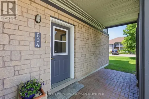 694 Johnston Park Avenue Collingwood ON L9Y 5C7