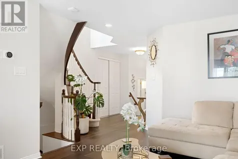 1064 Candlewood Street Ottawa ON K4A 5E9
