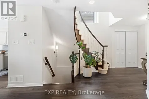 1064 Candlewood Street Ottawa ON K4A 5E9