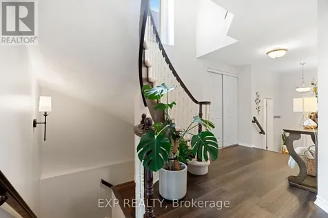 1064 Candlewood Street Ottawa ON K4A 5E9
