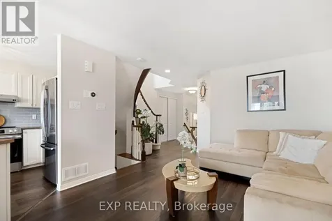 1064 Candlewood Street Ottawa ON K4A 5E9
