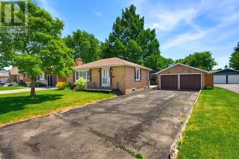22 Dunsdon Street Brantford ON N3R 3J3