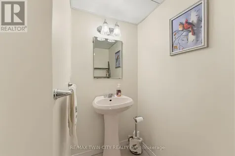 22 Dunsdon Street Brantford ON N3R 3J3