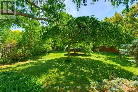 22 Dunsdon Street Brantford ON N3R 3J3