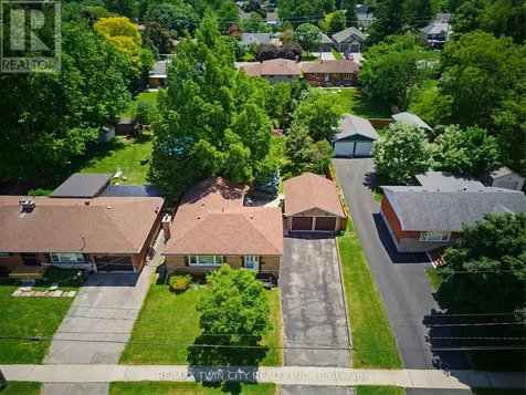 22 Dunsdon Street Brantford ON N3R 3J3