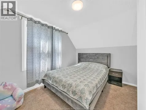1218 California Avenue Windsor ON N9B 2Z9