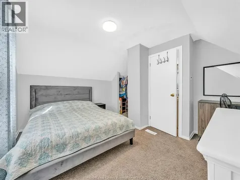 1218 California Avenue Windsor ON N9B 2Z9