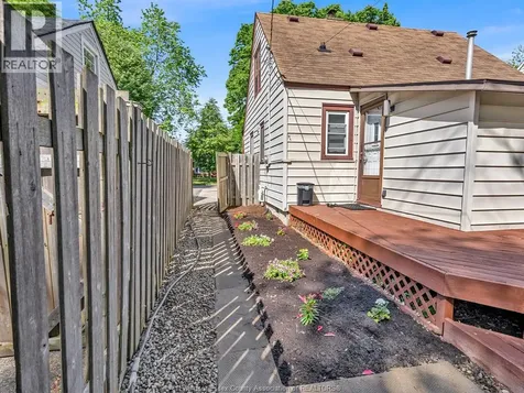 1218 California Avenue Windsor ON N9B 2Z9