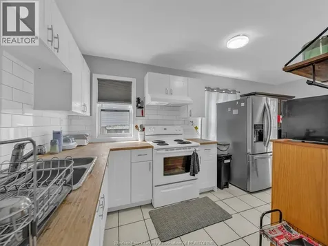 1218 California Avenue Windsor ON N9B 2Z9