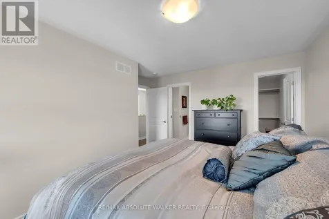 516 Thimbleberry Row Ottawa ON K4A 1C3