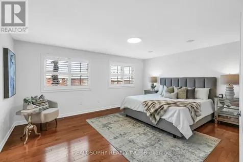 284 Bilbrough Street Aurora ON L4G 7X5