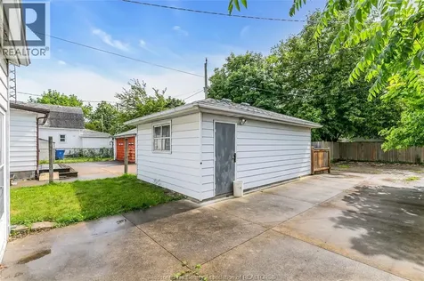 383 Mcewan Windsor ON N9B 2E5