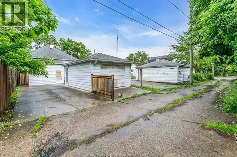 383 Mcewan Windsor ON N9B 2E5