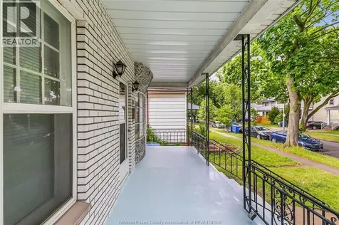 383 Mcewan Windsor ON N9B 2E5