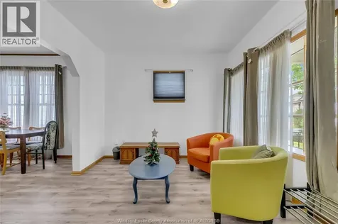 383 Mcewan Windsor ON N9B 2E5