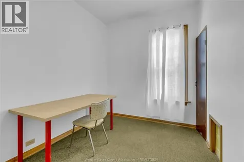 383 Mcewan Windsor ON N9B 2E5
