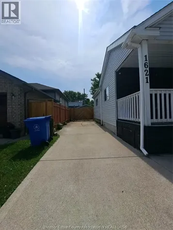 1621 California Avenue Windsor ON N9B 3A4