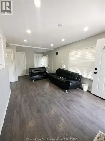 1621 California Avenue Windsor ON N9B 3A4