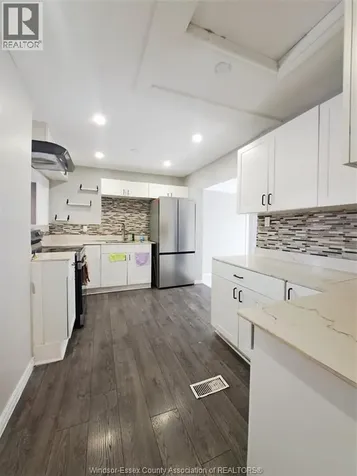 1621 California Avenue Windsor ON N9B 3A4