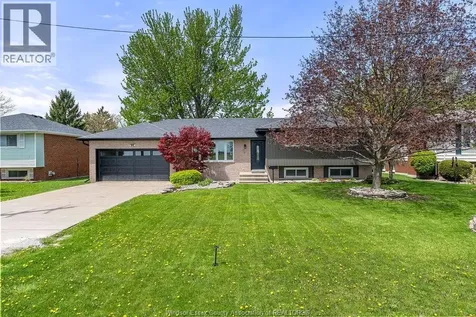 157 Fairview Avenue East Essex ON N8M 2R3