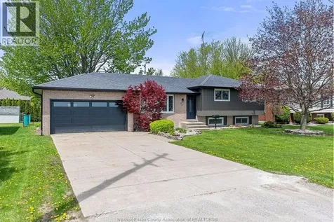 157 Fairview Avenue East Essex ON N8M 2R3