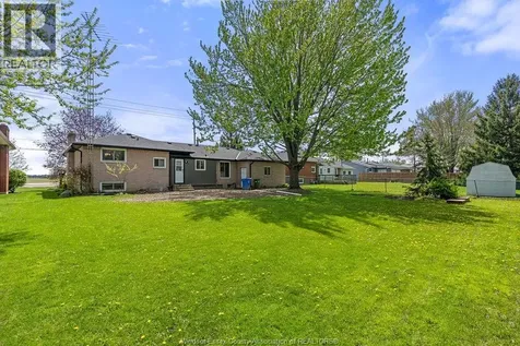 157 Fairview Avenue East Essex ON N8M 2R3