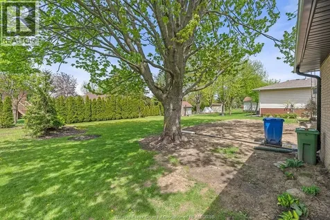 157 Fairview Avenue East Essex ON N8M 2R3