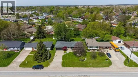 157 Fairview Avenue East Essex ON N8M 2R3