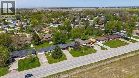 157 Fairview Avenue East Essex ON N8M 2R3