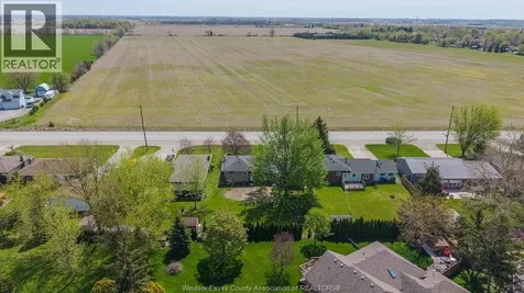 157 Fairview Avenue East Essex ON N8M 2R3