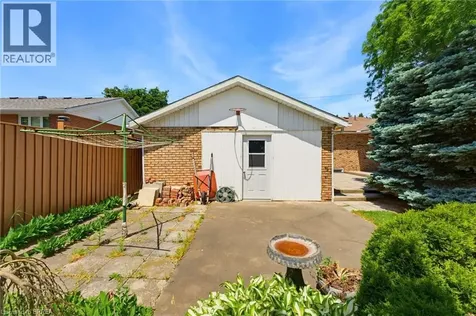22 Dunsdon Street Brantford ON N3R 3J3