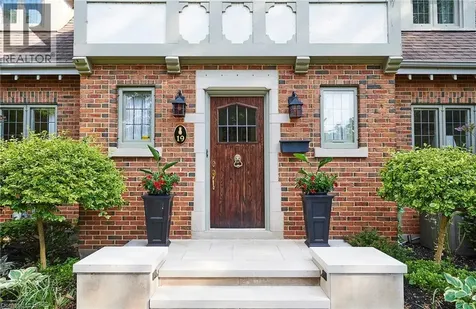 19 Inwood Drive Brantford ON N3T 5J5