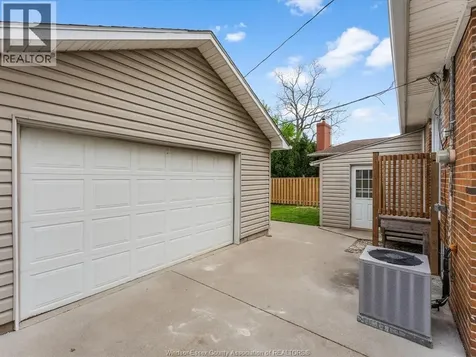840 Rossini Boulevard Windsor ON N8Y 2Z3