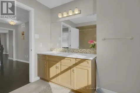 906 Whimbrel Way Ottawa ON K2J 6C5