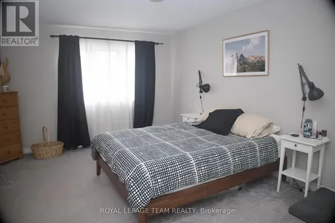 139 Sweetwater Lane Ottawa ON K2T 0L3